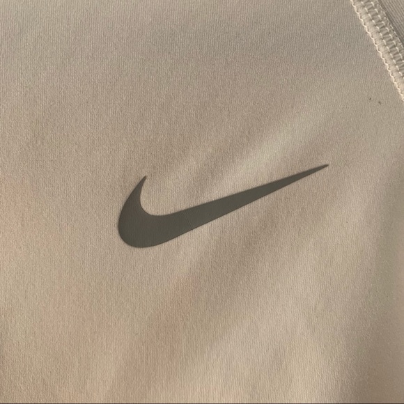 Nike Long Sleeve half zip - Picture 3 of 4